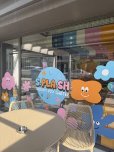 Splash messy play shelter