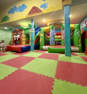 Φουσκωτά στο bowling city club Βέροια