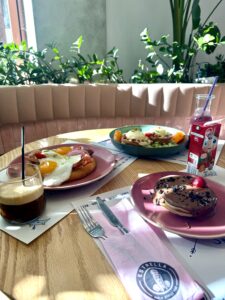 Estrella brunch με παιδότοπο Θεσσαλονίκη