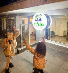 Σαπουνόφουσκες elfelia messy play