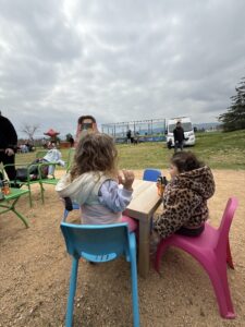 pony park παιδικά τραπεζάκια