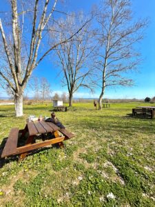 πάρκο άγιου βασιλείου παγκάκια και κιόσκια