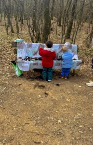 messy play στο δάσος θεσσαλονίκη