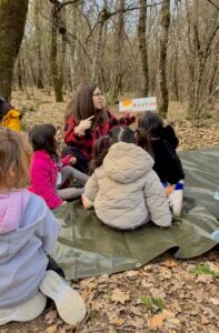 εργαστήρια χάρας στο δάσος με ανάγνωση παραμυθιού