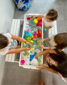 MY:5621 SUMMER Πολύκαστρο messy play παιδότοπος