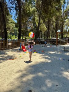 άκταιον κρυοπηγή beach bar με παιδική χαρά