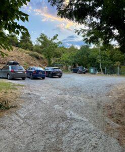 τσουκνίδα ασβεστοχώρι εστιατόριο παρκινγκ