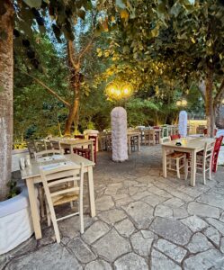 τσουκνίδα ασβεστοχώρι εστιατόριο