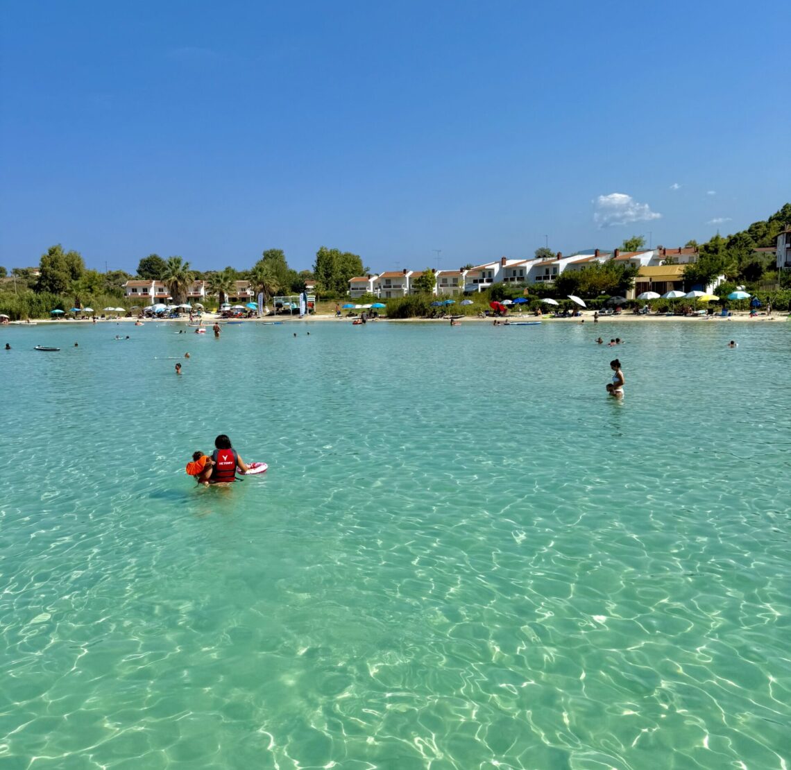 παραλία Λατούρα Χαλκιδική